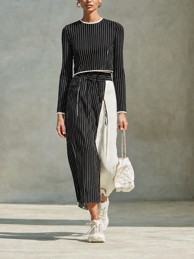 Women's Modern Black And White Pinstripe Knit Round Neck Long Sleeve Cropped Top And Contrast Wide-Leg Pants Two-Piece Set MDZ1436G2ZSQ
