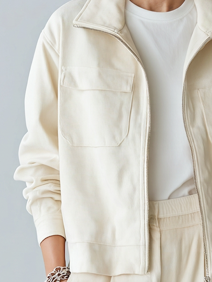 Women's Cream Corduroy Zip Up Jacket With Stand Collar & Dual Patch Chest Pockets, Minimalist Loose Casual Long Sleeve Outerwear MDZ1402G5LYL