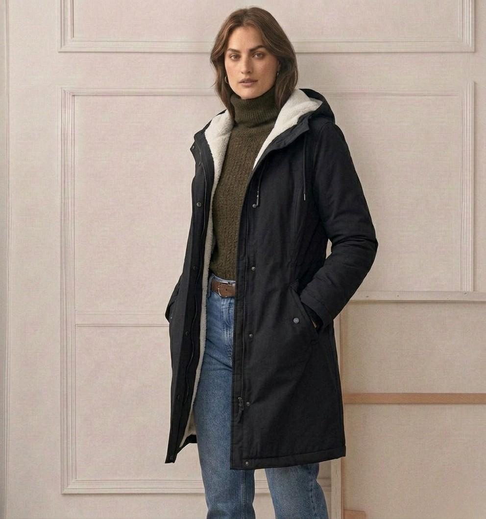 Leah Parka